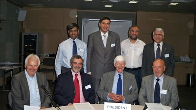 ICTP-SESAME Sign MoU - small